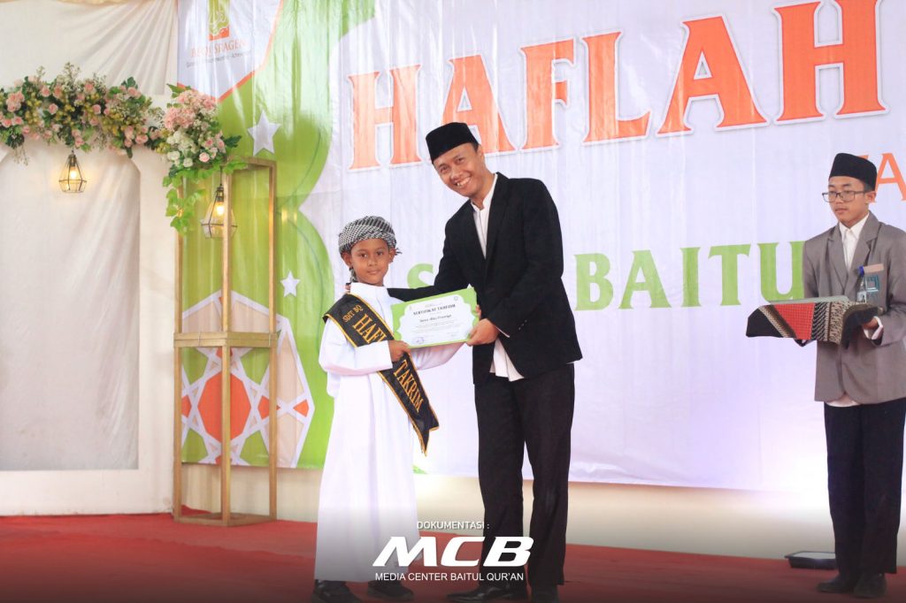 PERHELATAN HAFLAH TAKRIM III SDIT BEQI