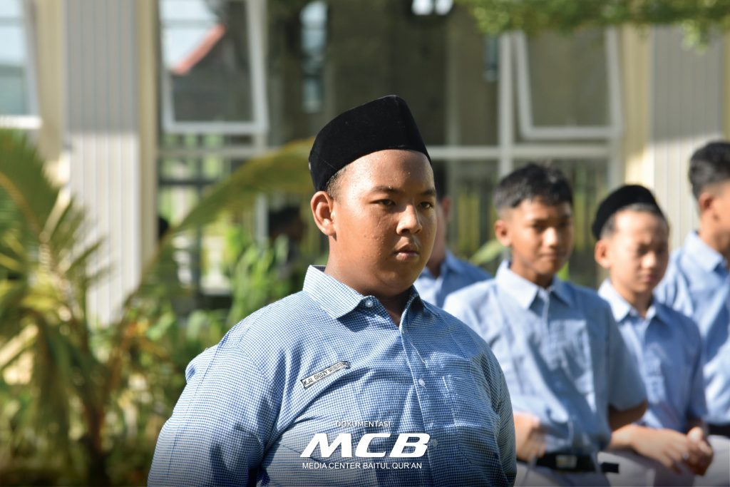 bulan bahasa santri beqi