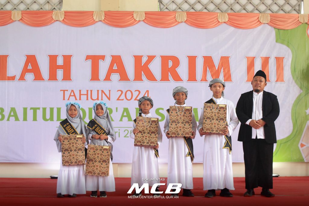PERHELATAN HAFLAH TAKRIM III SDIT BEQI