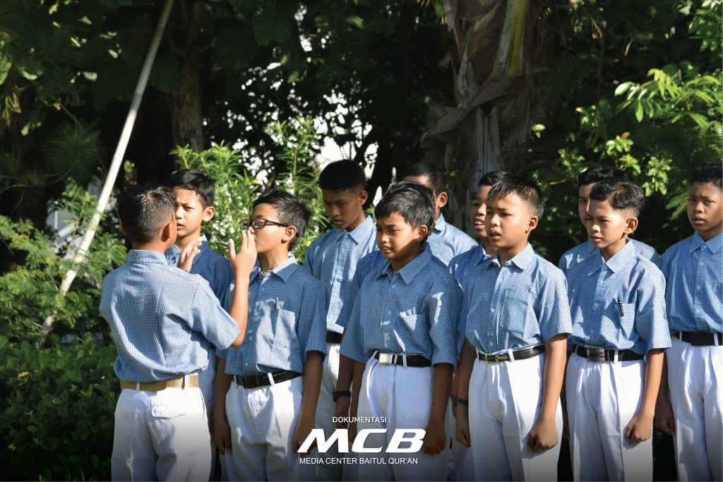 bulan bahasa santri beqi