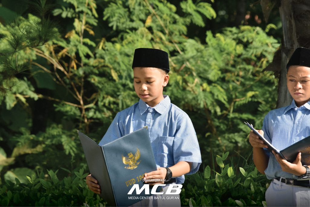 bulan bahasa santri beqi