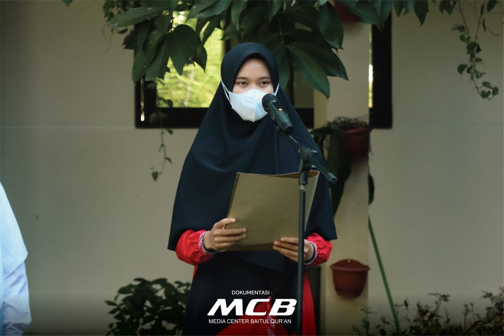 bulan bahasa santri beqi