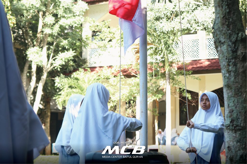 bulan bahasa santri beqi