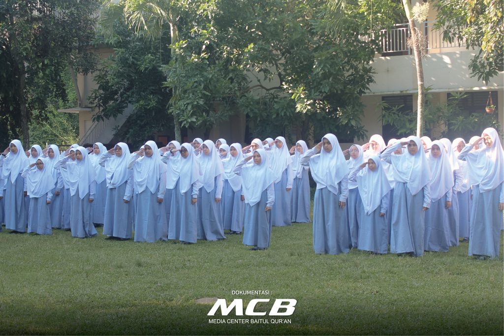 bulan bahasa santri beqi