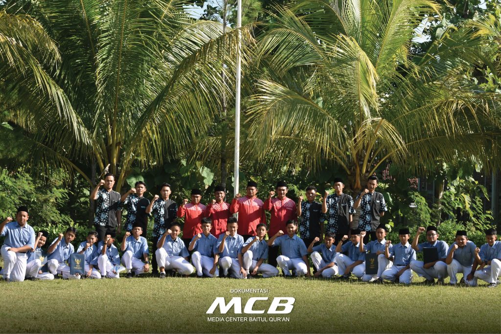 bulan bahasa santri beqi